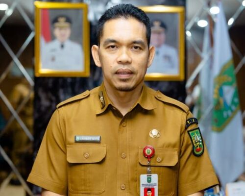 Plt Kepala Dinas Pendidikan Riau, Erisman Yahya. (Foto: Media Center Riau)