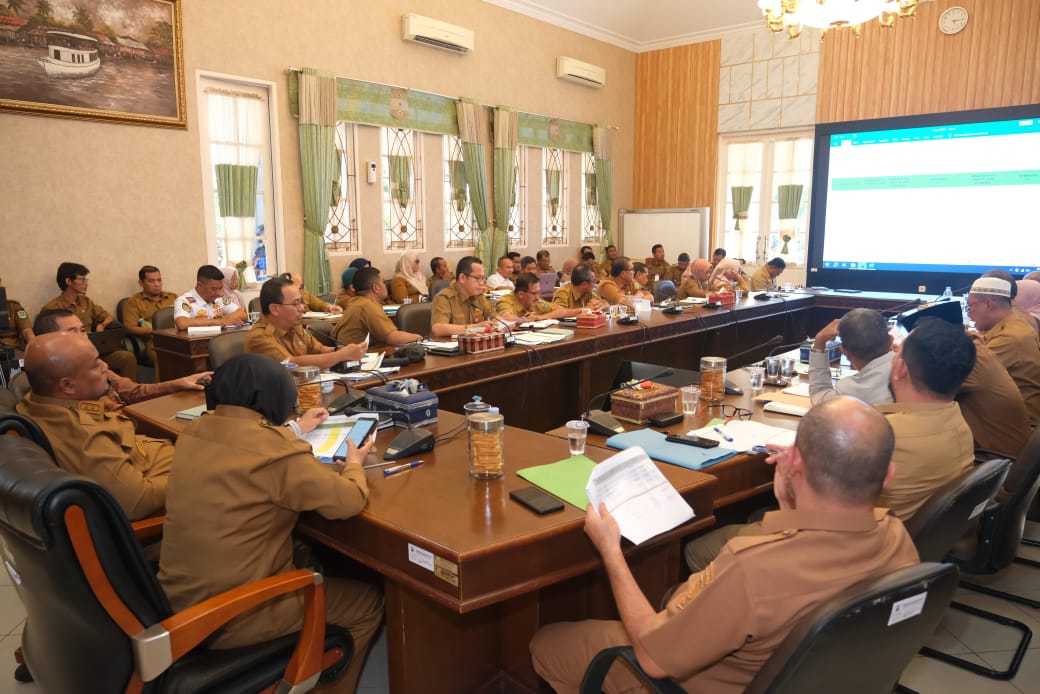 Bupati Siak, Afni minta Kepala OPD dan Camat kejar potensi PAD (foto/diana)