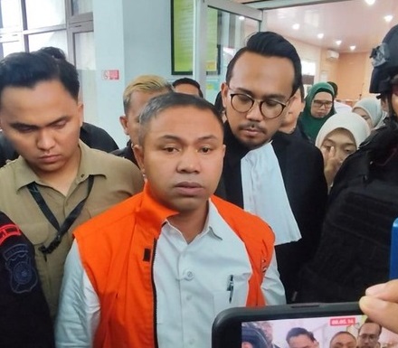 Gubernur Riau nonaktif, Abdul Wahid.