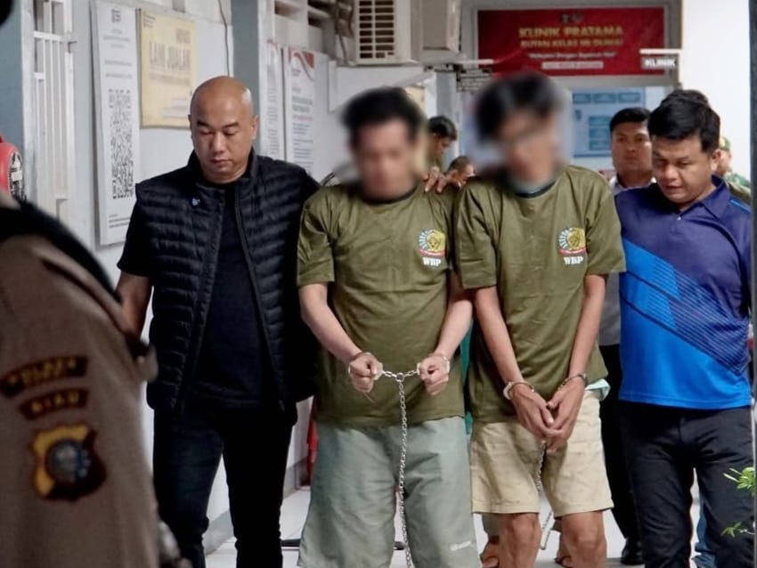 Pemindahan 17 narapidana vonis berat dari Rutan Dumai ke Lapas Pekanbaru (foto/bambang)