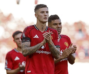 Pemain Manchester United, Benjamin Sesko dan Casemiro.