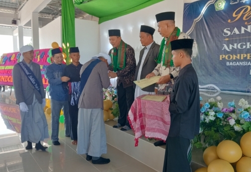 Ponpes As-Sunnah Bagansiapiapi menggelar acara wisuda dan perpisahan santri angkatan ke-III. (Foto: Afrizal)