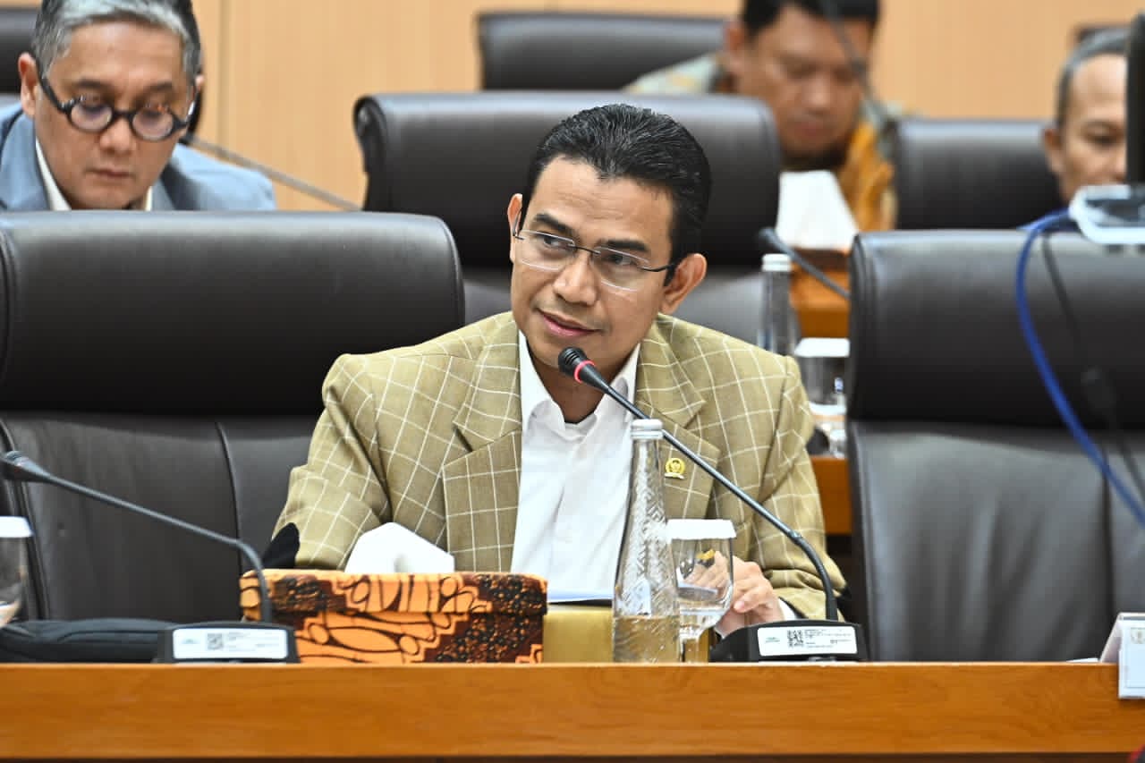 Anggota DPR RI Dapil Riau, Hendry Munief minta pemerintah amankan rantai pasokan bahan pangan jelang Lebaran (foto/ist)