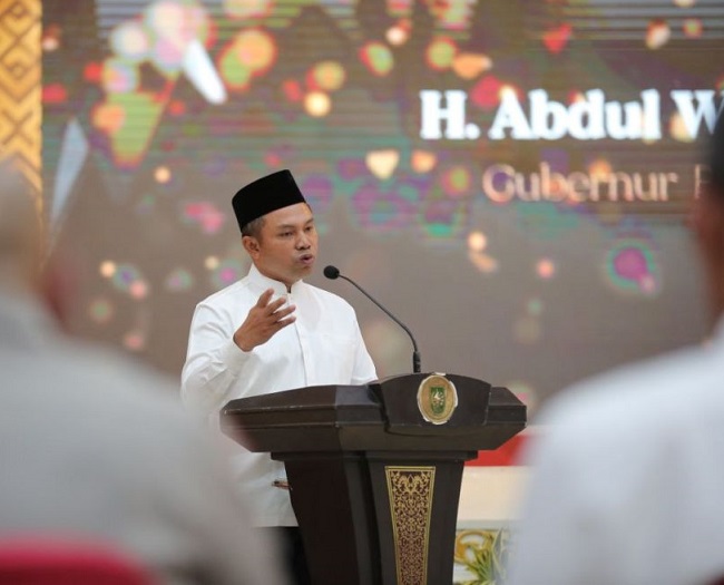 Gubri Abdul Wahid Hadiri beri sambutan saat dialog kebangsaan.