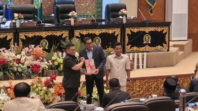 DPRD Provinsi Riau menggelar Rapat Paripurna (foto/fitri)