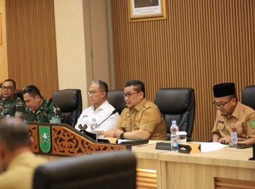 Sekretaris Daerah (Sekda) Provinsi Riau, Syahrial Abdi mewakili Plt Gubernur Riau.