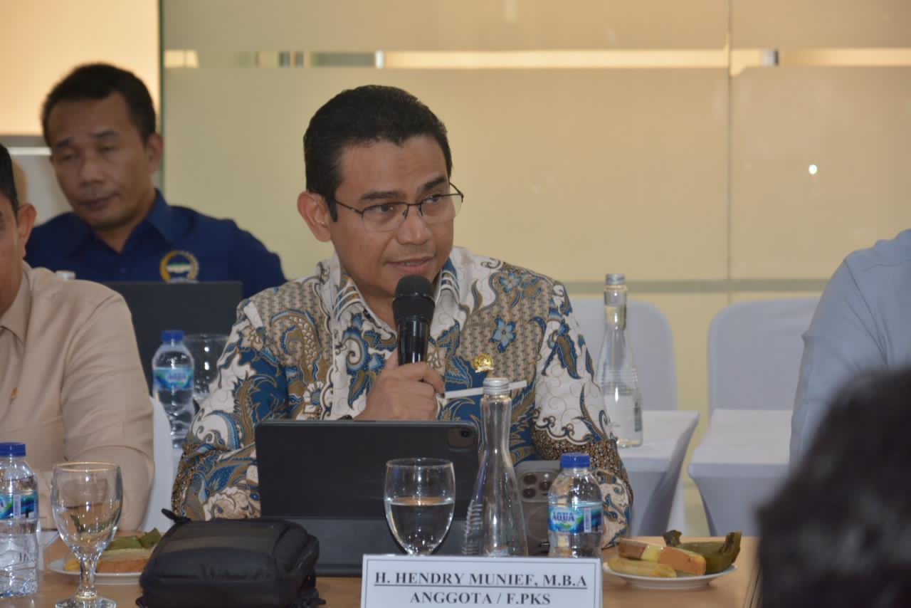 Anggota Komisi VII DPR RI, Hendry Munief MBA (foto/ist)