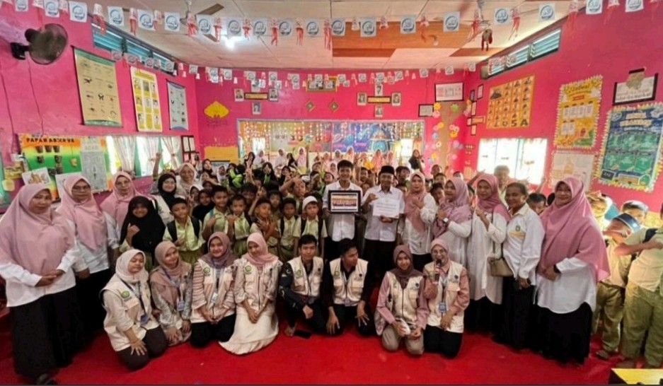 Mahasiswa KKN MBKM FK Unri gelar Gerakan Edukasi Makanan Sehat dan Skrining Gizi di SDN 003 Pangkalan Sesai, Dumai (foto/ist)