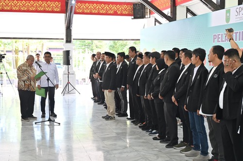 Pengurus SPS Riau periode 2025–2029 resmi dilantik oleh Ketua Umum SPS Pusat Januar P Ruswita di Gedung Daerah Provinsi Riau. (Foto: Istimewa)