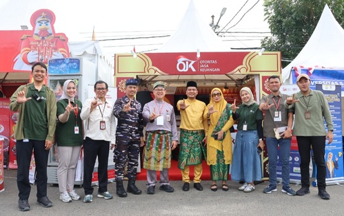 OJK Provinsi Riau berpartisipasi dalam Pacu Jalur Expo 2025. (Foto: M Iqbal)
