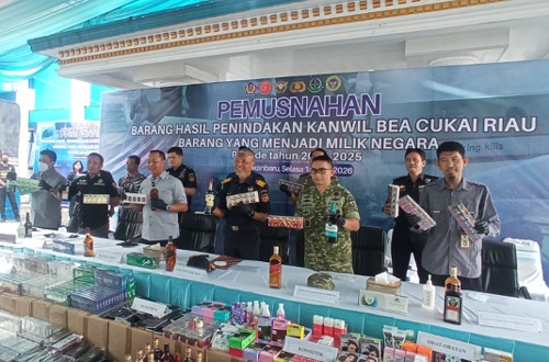 Kanwil DJBC Riau musnahkan barang selundupan sepanjang 2024-2025 senilai Rp44 miliar.(foto: barkah/halloriau.com)