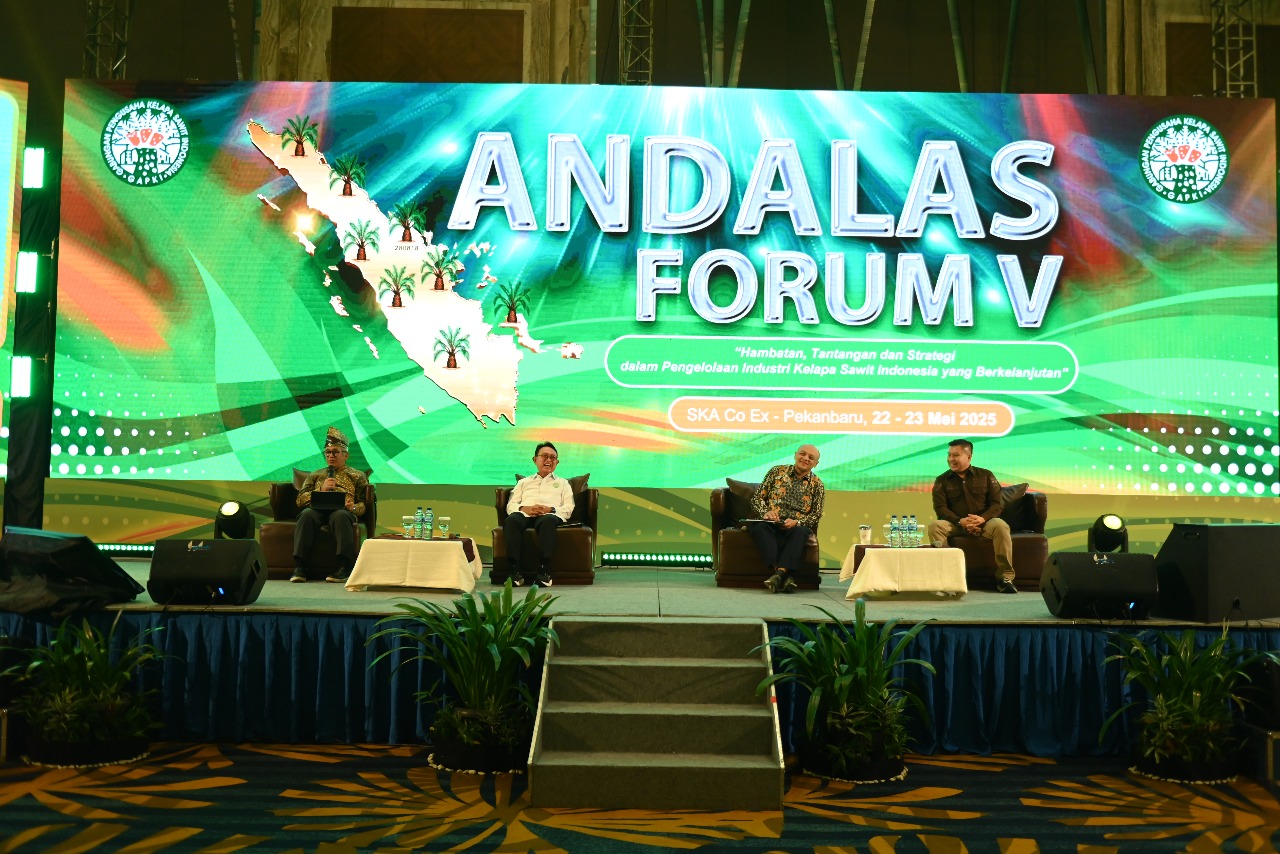 Penundaan PE CPO jadi pembahasan dalam Andalas Forum V di SKA co-Ex Pekanbadu, Riau (foto/riki)