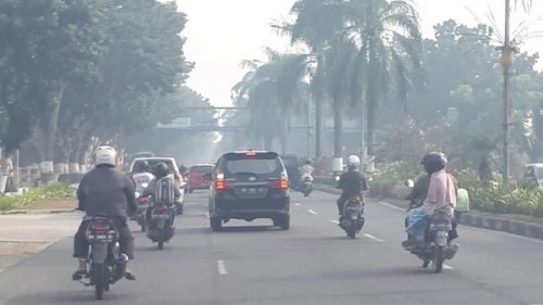 Udara di Kota Pekanbaru tidak sehat akibat kabut asap karhutla.(ilustrasi/int)