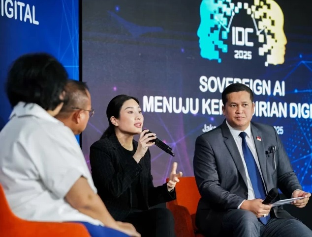 CEO iNews Media Group Angela Tanoesoedibjo saat menjadi pembicara dalam Indonesia Digital Conference (IDC) 2025 yang digelar Asosiasi Media Siber Indonesia (AMSI) di The Hub Epicentrum.
