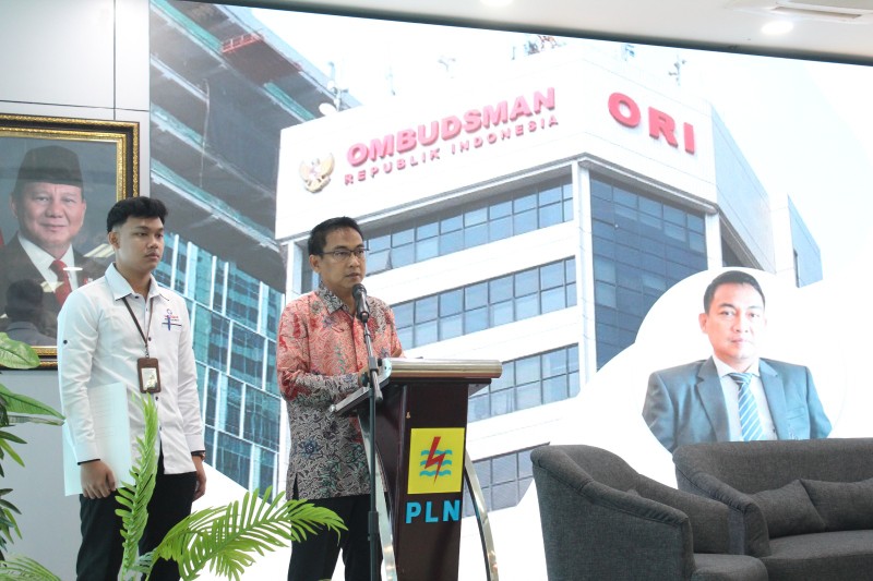 Ombudsman RI bersama PT PLN UID Riau dan Kepri menggelar diskusi publik di Pekanbaru (foto/ist)