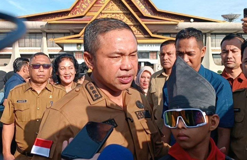 Pemprov Riau perbaiki jalan menuju lokasi Pacu Jalur Kuansing (foto/rripekanbaru)