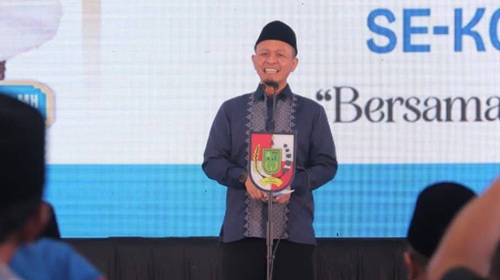 Walikota Pekanbaru, Agung Nugroho janji naikkan honor Ketua RT dan RW (foto/ist)