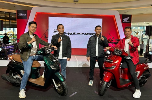 Jajaran Manajemen PT CDN Riau saat launching New Honda Stylo 160 di Mal SKA Pekanbaru.(foto: budy/halloriau.com)