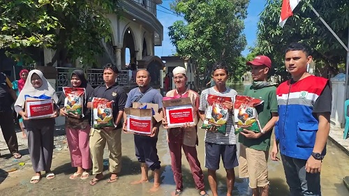 PGN salurkan bantuan tahap pertama untuk korban bencana di Sumut.(foto: tribunpekanbaru.com) 
