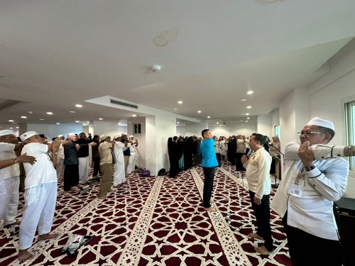 Jamaah haji Riau sudah terima gelang Armunza.(foto: mcr)