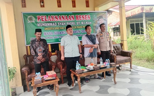 Ketua Fraksi PKB DPRD Rohil, Syah Padri reses di Kepenghuluan Bagan Jawa (foto/afrizal)