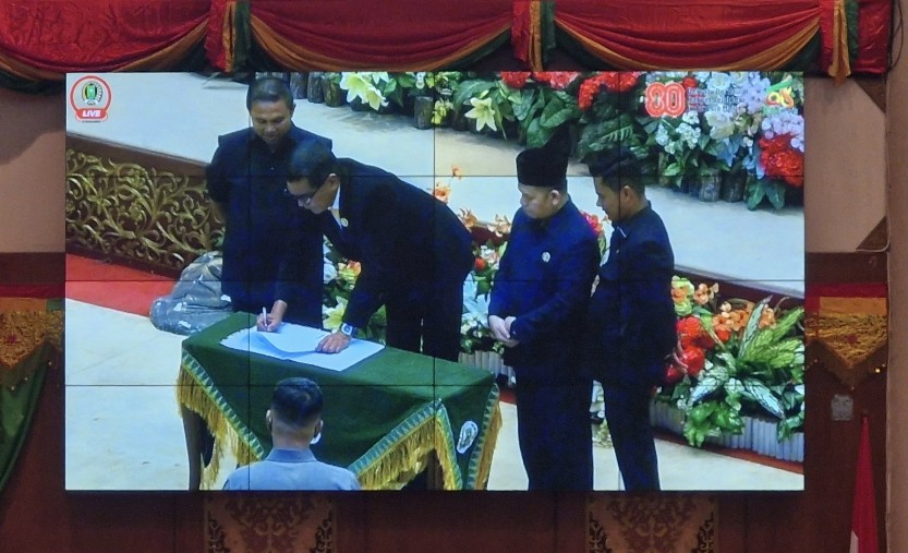 APBD-Perubahan Riau 2025 disahkan, fokus ke program prioritas dan pembayaran tunda bayar (foto/Fitri)