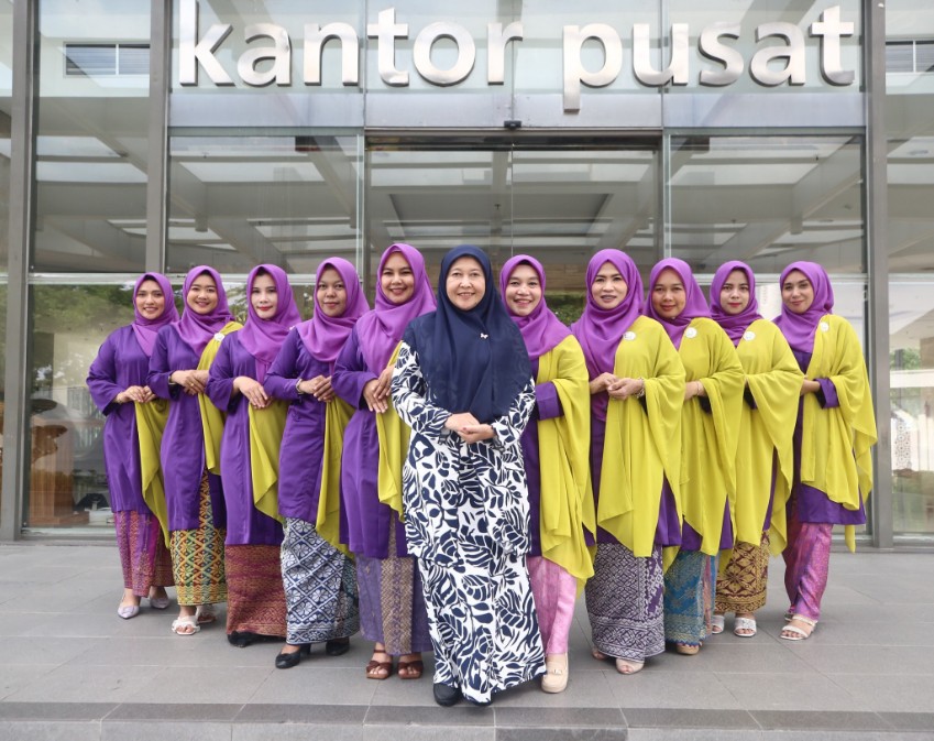 DWP BRK Syariah ikuti tari zapin masal.