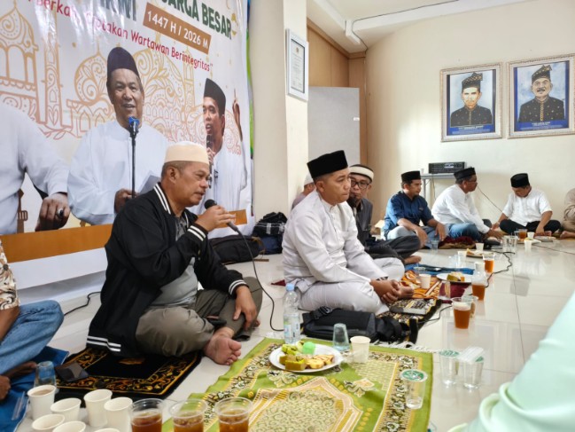 Suasana tahlilan hari ketujuh Zulmansyah Sekedang.