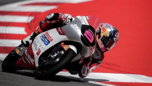 Veda Ega finish ketujuh di Moto3 Inggris 2026.(foto: detik.com)