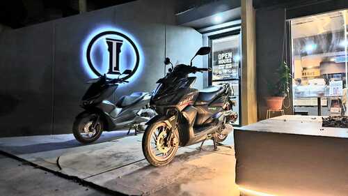 PT CDN menggelar Vario Nocturnity Ride yang diikuti 30 bikers Honda matik. (Foto: Istimewa)
