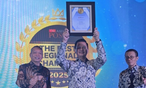 Direktur Utama BPR Rohil, Wan Muhammad Kudri dalam acara penganugerahan di Shangri-La Hotel Jakarta (foto/afrizal)