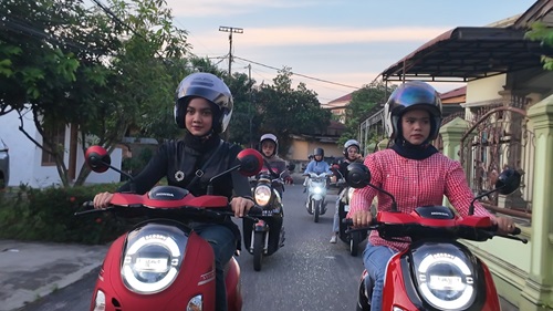 PT CDN kembali hadirkan pengalaman seru bagi pecinta motor melalui kegiatan bertajuk Honda Scoopy Veloreactivity di Capella Honda Arengka 88, Pekanbaru (foto/ist)