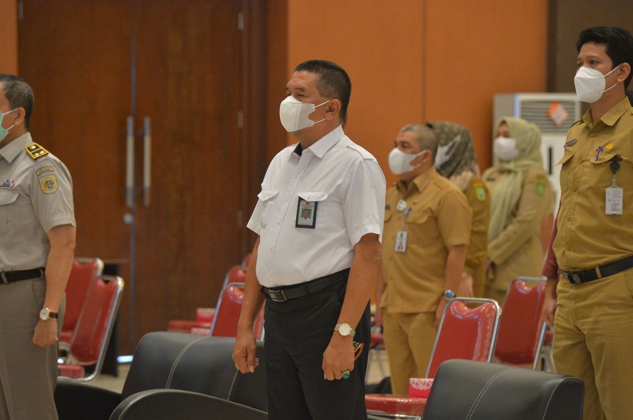 Balai PPW Riau saat rapat melalui video converence di ruang Audio Visual Gedung PIP2B Provinsi Riau, Senin (22/2/2021).