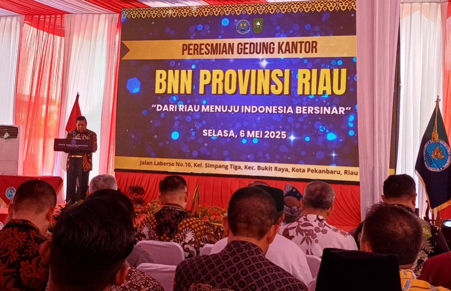 Asisten I Sekretariat Daerah Provinsi Riau, Zulkifli Syukur hadiri peresmian Gedung BNN Riau (foto/risnaldi)