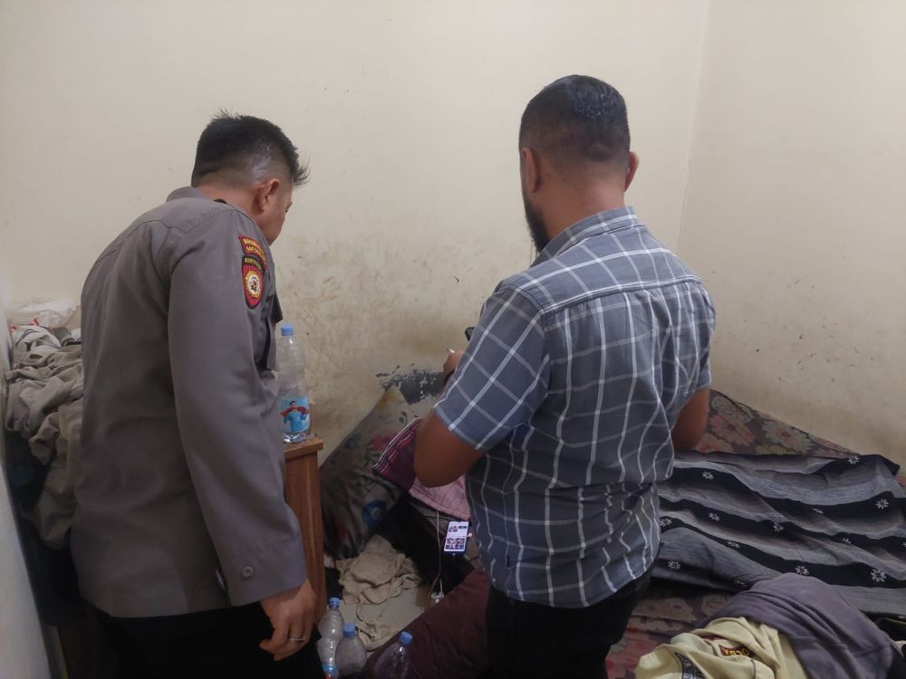 Petugas keamanan DPRD Riau ditemukan tewas di kamar (foto/MCR)
