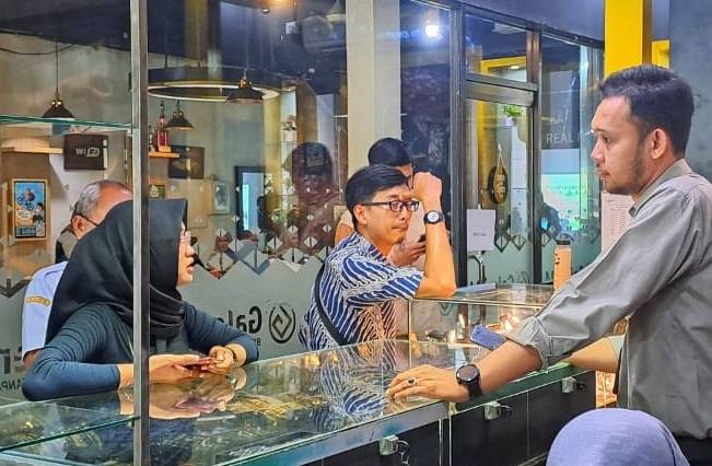 Harga emas 1 gram Galeri 24 Pegadaian di Pekanbaru Rp 2,444 juta (foto/riki)