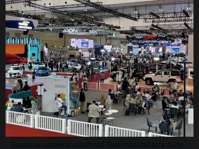 Ilustrasi: Suasana pameran otomotif Gaikindo Jakarta Auto Week (GJAW) 2024. 