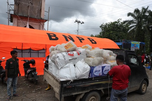 BNPB kirim bantuan ke Pelembayan, Agam, Sumbar.(foto: mcr)