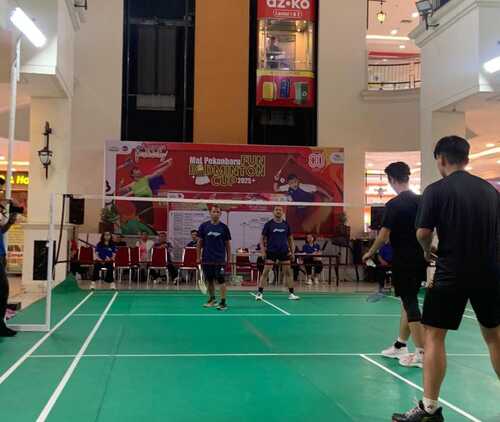 Mal Pekanbaru menggelar beragam event menarik, diantaranya Fun Badminton Cup 2025. (Foto: Mimi Purwanti)