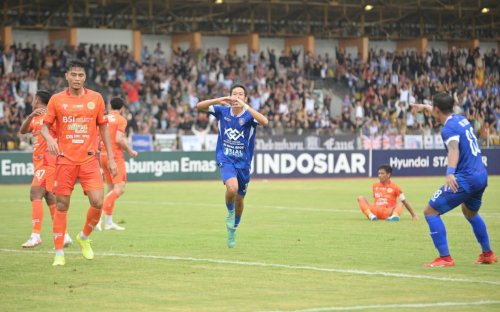 PSPS Pekanbaru ungguli Persiraja di Stadion Kaharuddin Nasution Rumbai.(foto: int)