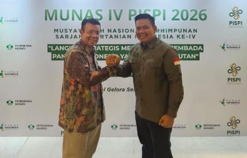Ketua PISPI Riau, Ade Putra Daulay ucapkan selamat atas terpilihnya Prof. Dr. Achmad sebagai Ketum BPP PISPI (foto/ist)