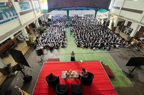 Kegiatan PKKMB 2025 Universitas Hang Tuah Pekanbaru.(foto: sri/halloriau.com)