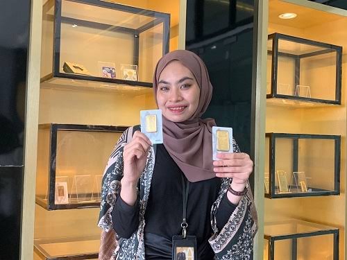 Ilustrasi harga ema Antam di Pekanbaru turun hari ini (foto/riki)