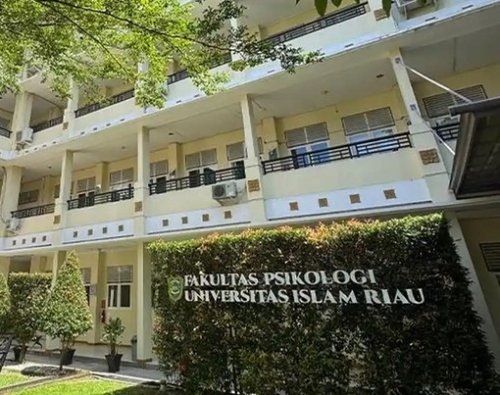 Fakultas Psikologi Universitas Islam Riau (UIR).