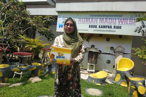Lenny Listriyani, Owner Rumah Madu Wilbi berpotensi jadi produk yang siap masuk ke pasar internasional (foto/riki)