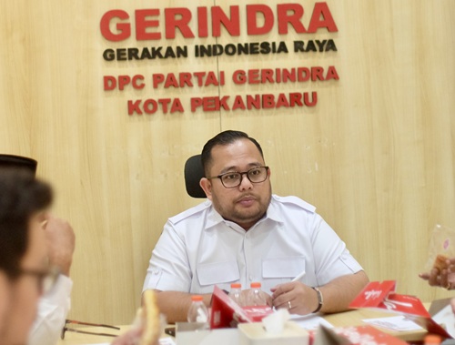 Ketua DPC Gerindra Kota Pekanbaru, Andry Saputra tegas menolak Budi Arie bergabung (foto/Mimi)