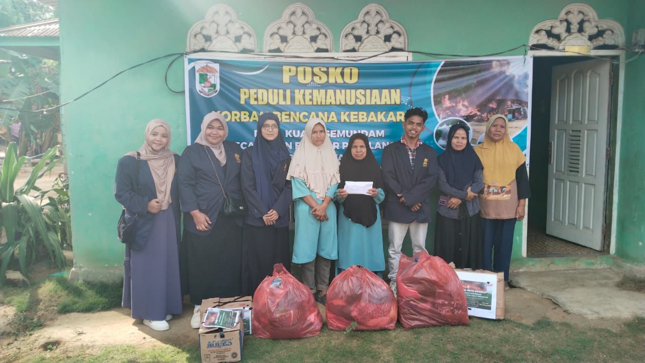 Mahasiswa IKTN gelar aksi penggalangan dana bagi para korban kebakaran di Pasar Bandar Petalangan (foto/Andy)