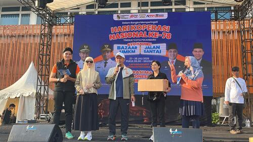 Walikota Pekanbaru, Agung Nugroho di peringatan Hari Koperasi Nasional yang berlangsung di kawasan Car Free Day Pekanbaru. (Foto: Dini Rahmadanti)