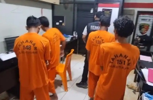 Empat pelaku pembakaran lahan diamankan di Mapolres Pelalawan.(foto: tribunpekanbaru.com)
