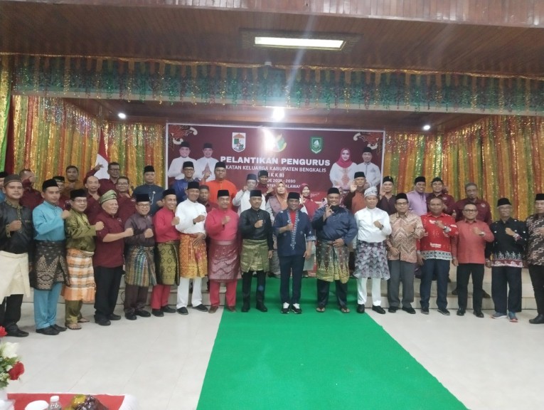 Pelantikan Ikatan Keluarga Kabupaten Bengkalis (IKKB) Pelalawan 2025-2030 (foto/andy)